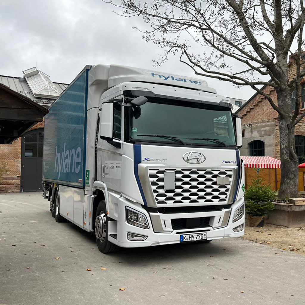 mitea Stuttgart erweitert sein Fuhrpark um einen Serien Wasserstoff LKW