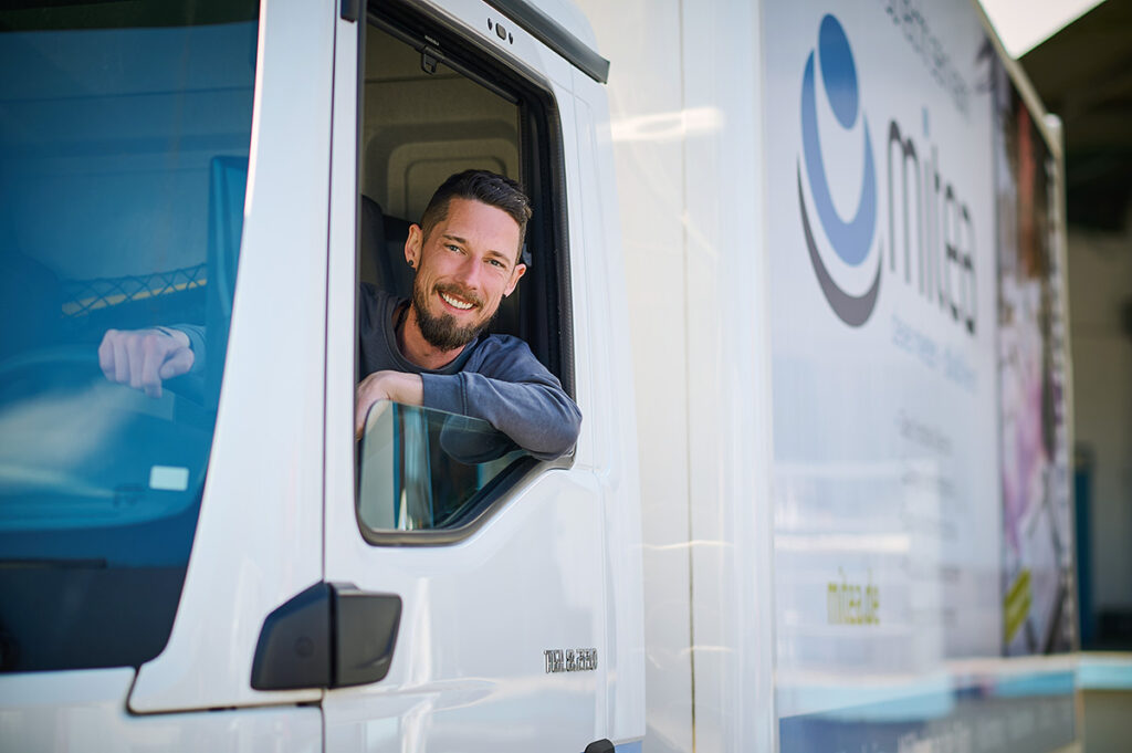 mitea® Mülheim Fahrer in Transporter