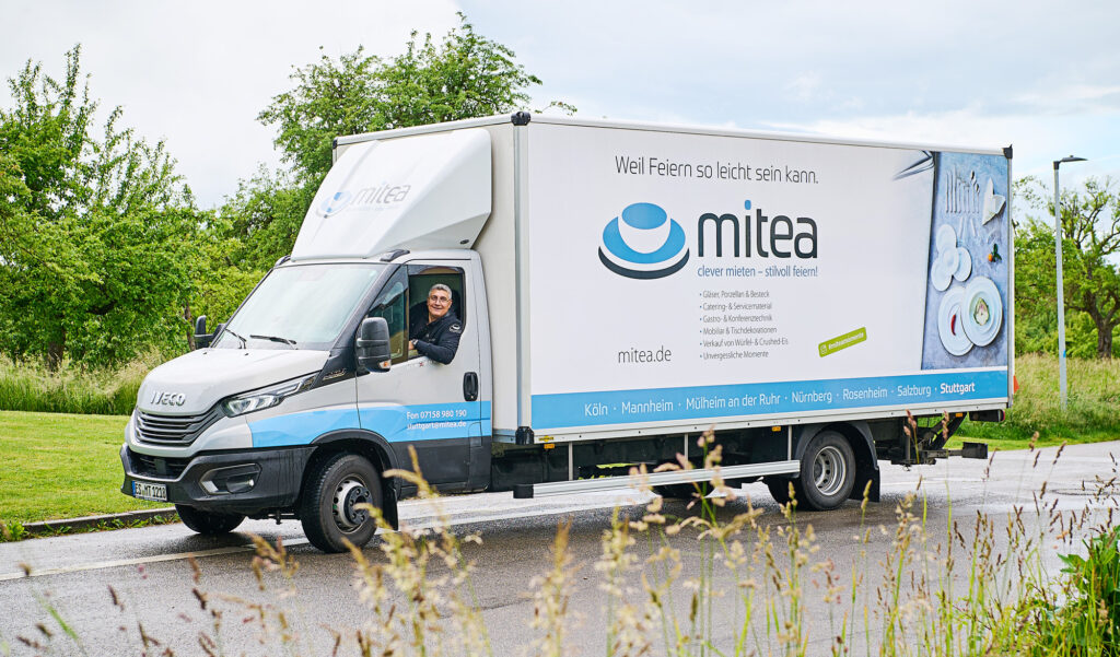 mitea® Stuttgart Fahrer in Transporter